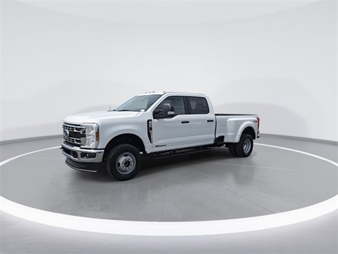 New 2026 Ford F350 XLT image 4