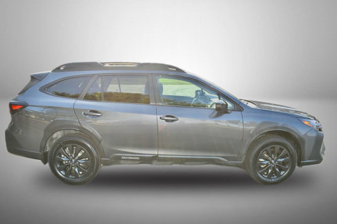 Used 2023 Subaru Outback Onyx Edition image 7