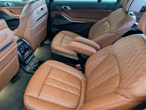 New 2026 BMW X7 M60i image 8