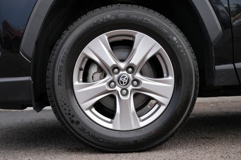 Used 2023 Toyota RAV4 XLE image 13