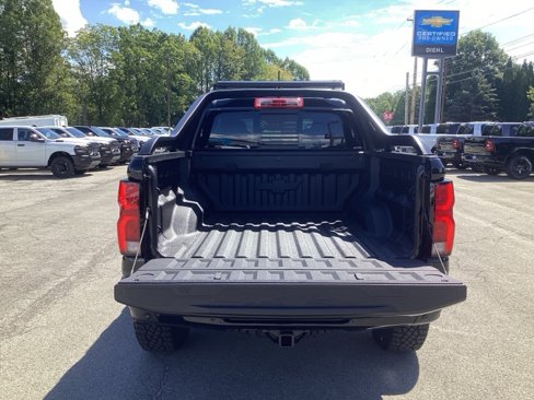 Certified 2025 Chevrolet Colorado ZR2 w/ Midnight Edition image 15