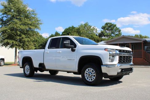 Used 2022 Chevrolet Silverado 2500 LT w/ Convenience Package image 3