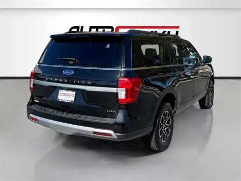 Used 2024 Ford Expedition Max XLT image 7