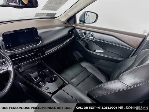 Used 2021 Nissan Rogue SL w/ Premium Package image 25