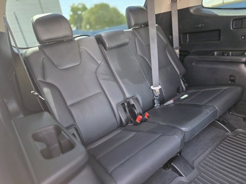 Used 2024 Kia Telluride EX w/ EX Captain's Chair Package image 29