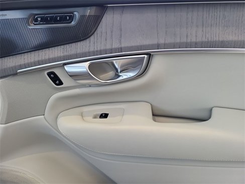 New 2026 Volvo XC90 T8 Ultra image 18