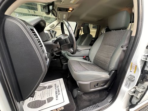 Used 2016 RAM 2500 Big Horn image 10