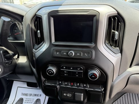 Used 2022 Chevrolet Silverado 1500 Custom image 11