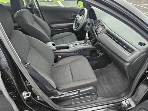 Used 2018 Honda HR-V LX image 17
