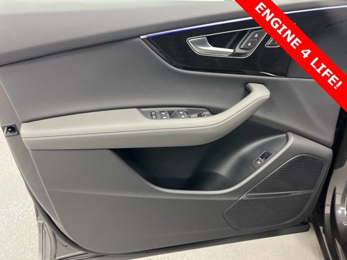 Used 2023 Audi Q8 Prestige image 5