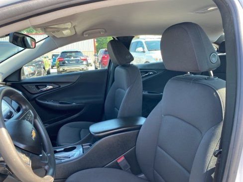 Used 2019 Chevrolet Malibu LS image 11