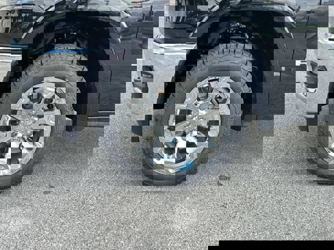 New 2026 RAM 1500 4x4 Crew Cab image 11