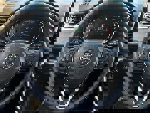 Used 2024 Toyota RAV4 XLE Premium image 13