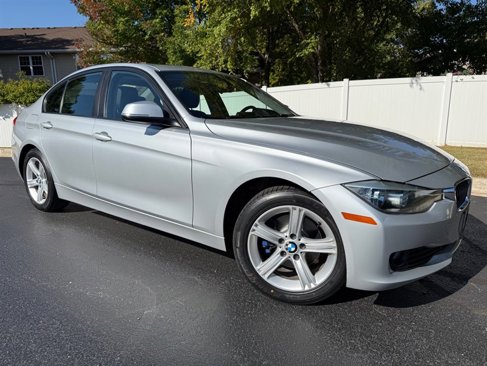 Used 2014 BMW 320i xDrive Sedan image 4