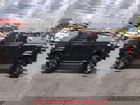Used 2018 Chevrolet Colorado ZR2 image 5
