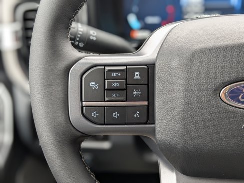 New 2026 Ford F250 Lariat w/ Black Appearance Package image 32