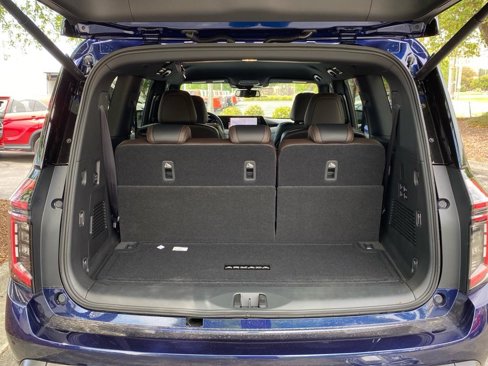 New 2025 Nissan Armada SL w/ Captain's Chari Seat Package image 31