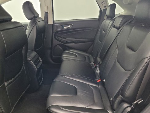 Used 2022 Ford Edge Titanium image 18