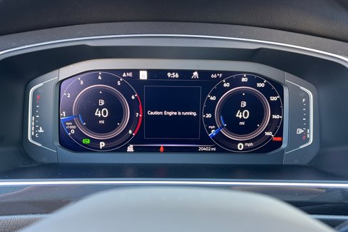 Certified 2022 Volkswagen Tiguan SEL R-Line image 25