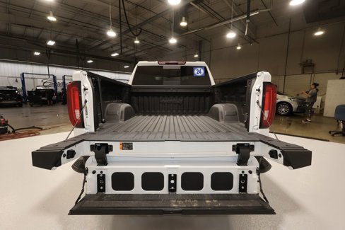 Used 2024 GMC Sierra 1500 AT4 w/ AT4 Premium Package image 25