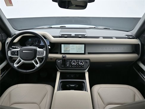 Used 2024 Land Rover Defender 110 S image 11