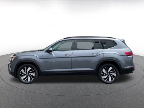 Used 2024 Volkswagen Atlas SE image 8