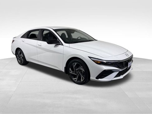 New 2025 Hyundai Elantra SEL image 7