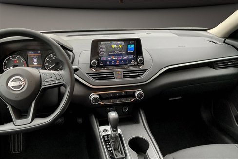 Certified 2025 Nissan Altima 2.5 S image 6