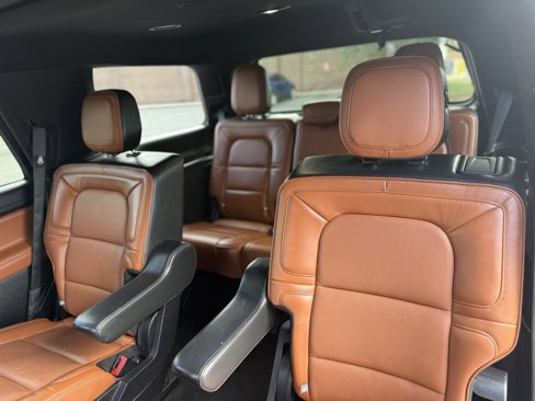 Used 2019 Lincoln Navigator Reserve image 15