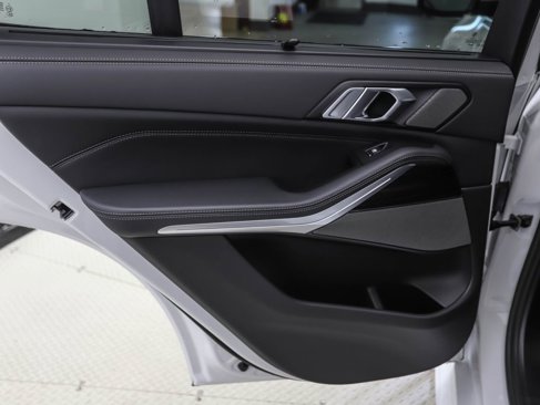 New 2026 BMW X5 M60i image 19