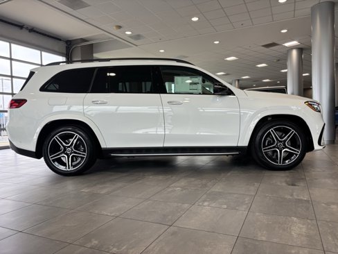 New 2026 Mercedes-Benz GLS 450 4MATIC image 3