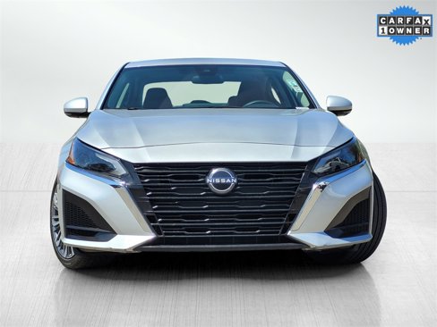 Used 2023 Nissan Altima 2.5 SL image 2