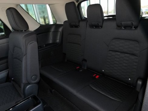 New 2025 Nissan Pathfinder SV image 22