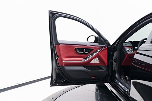 Used 2025 Mercedes-Benz S 63 AMG S image 41