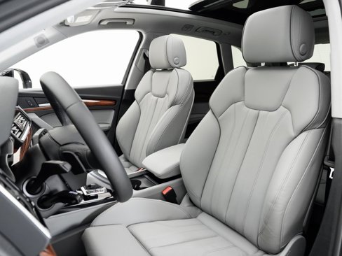 Used 2024 Audi Q5 e Premium Plus image 5