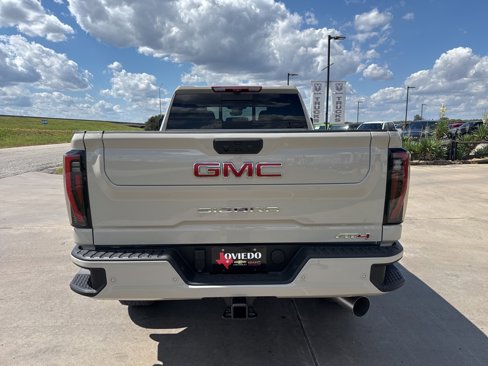 New 2026 GMC Sierra 2500 AT4 w/ AT4 Premium Plus Package image 6