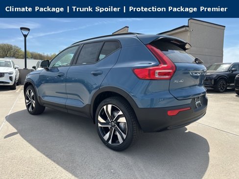 New 2025 Volvo XC40 B5 Ultra w/ Protection Package Premier image 5