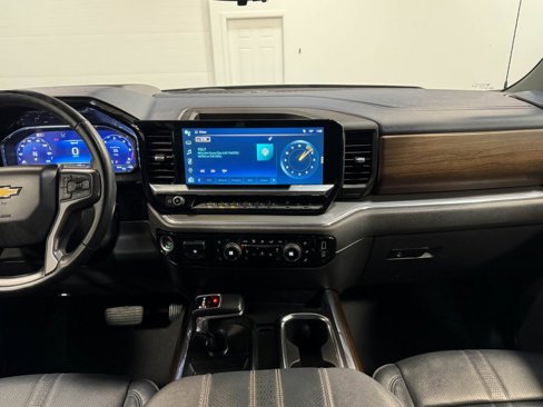 Used 2024 Chevrolet Silverado 1500 High Country image 18