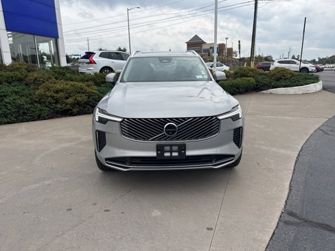 Certified 2025 Volvo XC90 B5 Plus image 3