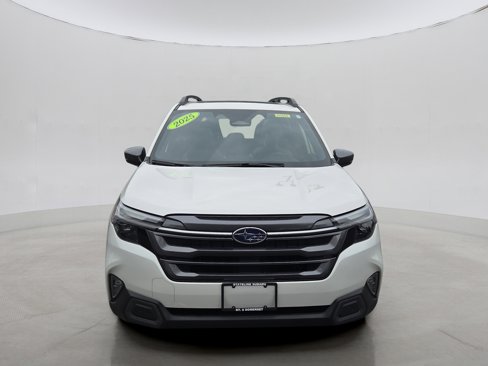 Certified 2025 Subaru Forester Limited image 32