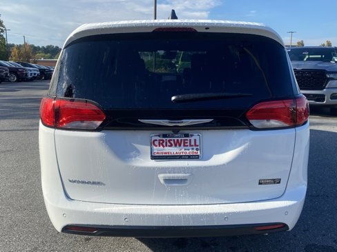 New 2026 Chrysler Voyager LX image 6