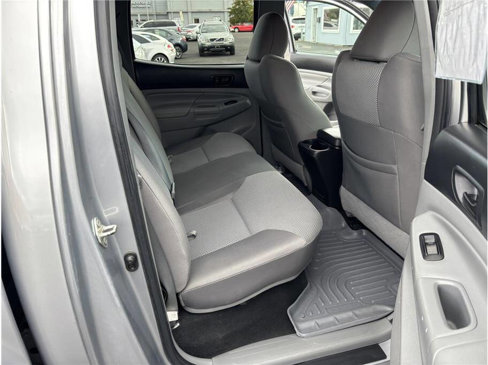Used 2015 Toyota Tacoma 4x4 Double Cab image 13
