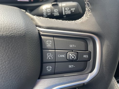 New 2025 Jeep Wagoneer 4WD image 22