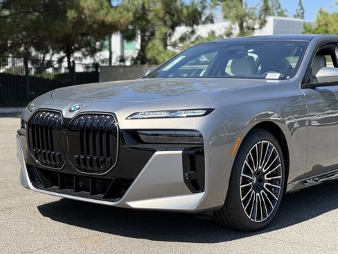 New 2026 BMW 740i w/ Executive Package image 10