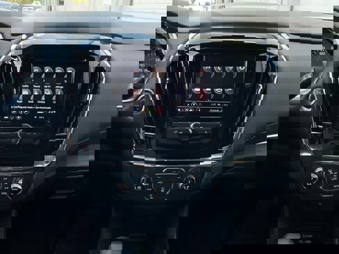 Used 2023 Chevrolet Traverse LT image 27