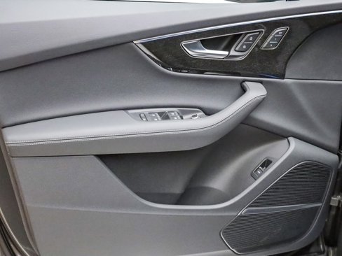 New 2025 Audi Q7 3.0T Prestige image 22