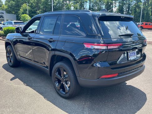 New 2025 Jeep Grand Cherokee Limited image 7