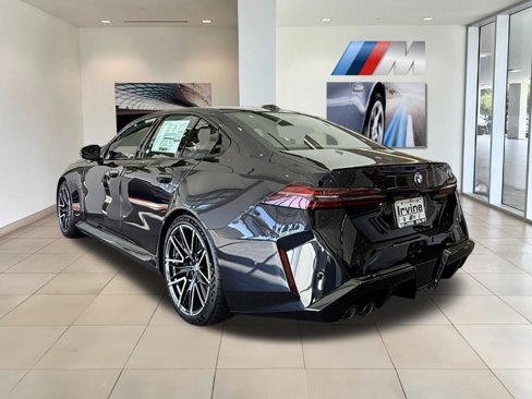 New 2026 BMW M5 w/ Executive Package image 7