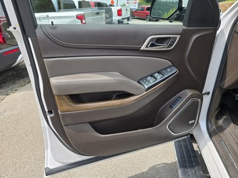 Used 2019 GMC Yukon XL Denali w/ Denali Ultimate Package image 12
