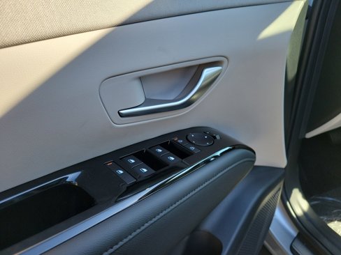 New 2026 Hyundai Tucson Limited image 18